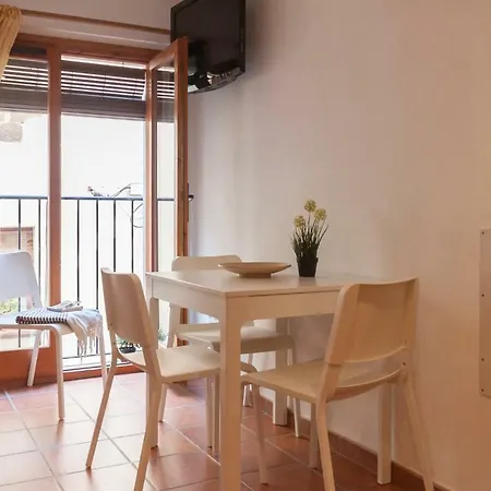 Lets Holidays Triplex Near To The Castle Lejlighed